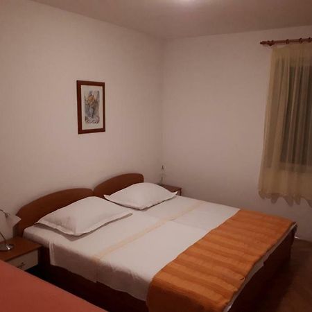 Pavlinovic Jure Apartamento Makarska Exterior foto