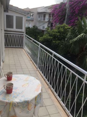 Pavlinovic Jure Apartamento Makarska Exterior foto