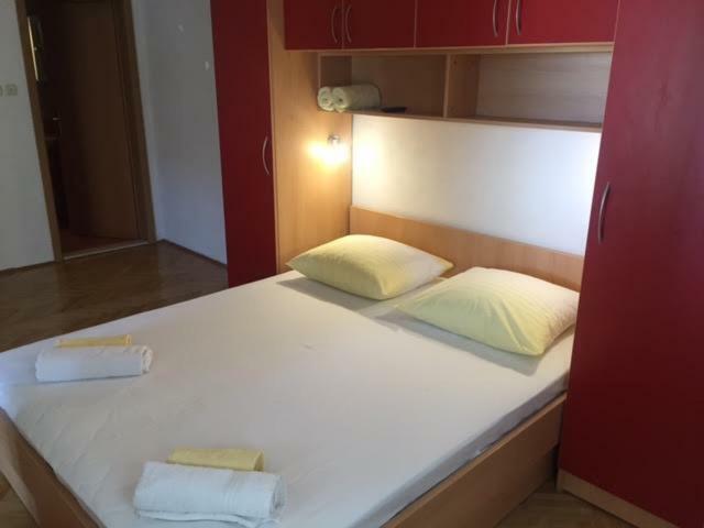 Pavlinovic Jure Apartamento Makarska Exterior foto